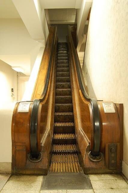 The wooden escalators at Kaufman's/Macy's in downtown Pittsburgh. Steel City, Pittsburgh Pennsylvania, Vintage Memory, The Good Old Days, Vintage Store, Leicester, Department Store, Childhood Memories, Vintage Photos