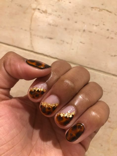 Fall Nails Tortoise, Tortoise Nail, Shell Nail Art, Tortoise Shell Nails, Shell Nails, Gel Manicure Colors, Short Gel Nails, Nail Trend, Simple Gel Nails