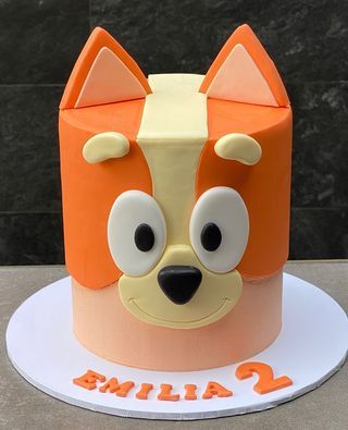 Bingo From Bluey Cake, Bingo Cake Ideas, Bluey Bingo Cake, Mario Birthday Party Cake, Bingo Birthday Cake, Birthday Party Cake Table, Bingo Cake, Mario Birthday Cake, Dora Cake