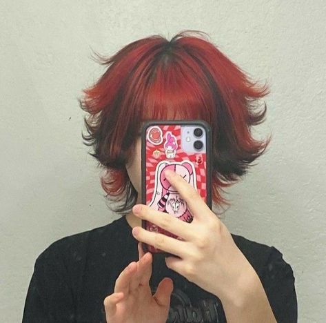 Black And Red Hair, Short Dyed Hair, Skunk Hair, Short Grunge Hair, Red Hair Inspo, Vibrant Hair, Dyed Red Hair, Dyed Hair Inspiration, Hair Inspiration Short