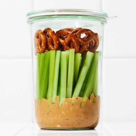 #SnackTime Visit Refinery29 for 6 amazing snacks in a jar, that’ll basically become your new obsession! #RP #HealthyEating 😋 Snacks In A Jar, Jar Snacks, Mason Jar Snacks, Mason Jar Lunch, Celery Sticks, Weight Watchers Snacks, Snacks Ideas, Mason Jar Salad, Mason Jar Meals