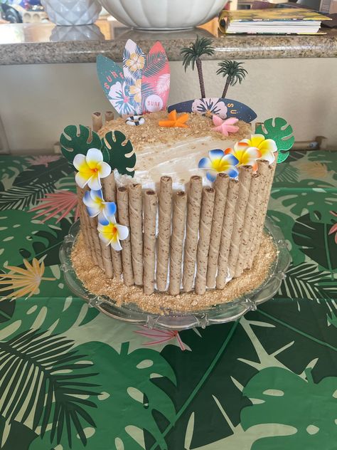 I made this birthday cake for my son who insisted on having red velvet and luau. Just used a doctored up box cake mix and got the decorations from amazon. It was a hit! Luau Birthday Cake Ideas, Hawaiian Birthday Cake For Women, Tropical Cake Design, Luau Theme Cake, Hawaiian Cake Ideas, Luau Cake Ideas, Hawaii Birthday Cake, Hawaiian Birthday Cake, Luau Birthday Cake