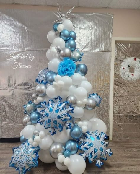 Winter Wonderland Outdoor Decorations, Winter Wonderland Office Decorations, North Pole Decorations, School Winter Wonderland, Winter Wonderland Office, Snowflake Gender Reveal, Snowflake Dance, Ice Skate Party, Baby Boy Babyshower