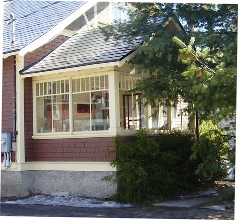 enclosing the front porch of a craftsman home | Brown House with an Enclosed Front Porch (April 15, 2008 ... Enclosing A Porch, Glassed In Porches, Porch Ideas Decor, Enclosed Front Porch, Enclosed Front Porches, Small Porch Ideas, Craftsman Porch, Porch Enclosures, Small Porch