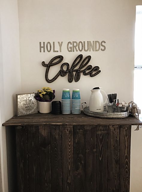 Church Coffee Bar Ideas, Church Cafe Design, Youth Room Church, Break Room Decor, Rustic Coffee Bar, Church Lobby Design, Youth Group Rooms, Church Welcome Center, Church Foyer