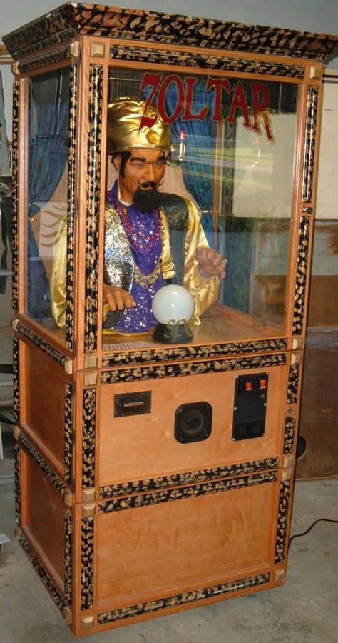 Zoltar, mechanical Fortune Teller---the name is the same as the Zoltar in "BIG" but this is a low-rent version of the one from the film Antique Oddities, Fortune Teller Game, Vintage Fortune Teller, Fortune Cards, Vintage Arcade, Fortune Tellers, Penny Arcade, Movie Magazine, Crystal Balls