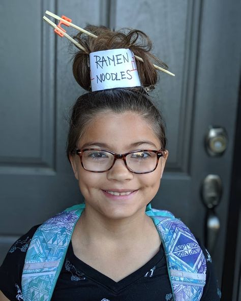 Ramen Noodles Easy Crazy Hair Day Ideas, Wacky Hairstyles, Easy Crazy Hair Day, Tacky Day, Crazy Hair For Kids, Crazy Hair Day Ideas, Mohawk Styles, Dr Seuss Week, Hair Socks