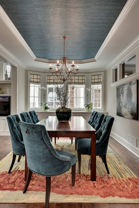 looks very similar to the dining room done by candice olson Ceiling Paint, Blue Chairs, Wallpaper Ceiling, Dining Room Ceiling, House Of Turquoise, Tray Ceiling, Luxury Dining Room, The Dining Room, Dining Room Inspiration