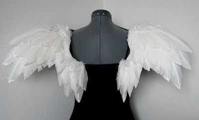 Danielle Hurley White Angel Costume, Types Of Feathers, Cosplay Wings, Costume Wings, White Angel Wings, Angel Costume, Large Feathers, Cosplay Tutorial, Wings Costume