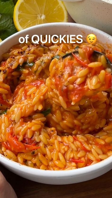 Easy Supper Ideas Vegetarian, Easy Meals For Dinner Vegetarian, Orzo Dishes One Pot, 15 Minutes Meals, Tomato Dishes Dinners, Orzo Vegan Recipes, Easy Meals Vegan, Orzo Tomato Recipes, Easy Vegetable Meals