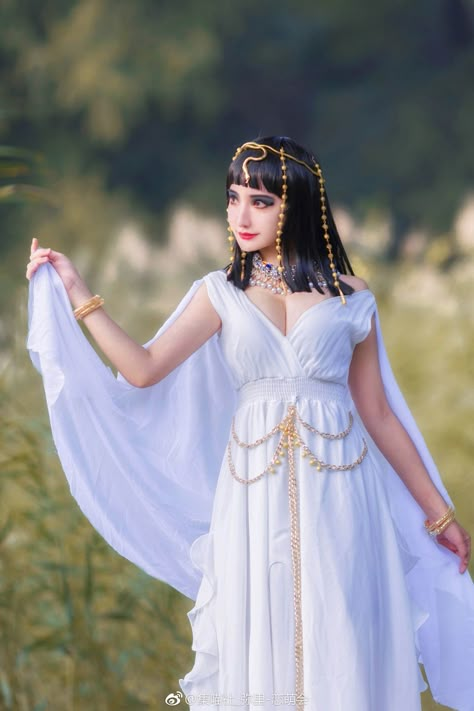 Egypt Traditional Dress, Egyptian Dress Goddesses, Egyptian Gown, Egypt Dress, Egypt Costume, Cleopatra Dress, Egyptian Dress, Ancient Egypt Fashion, Egyptian Fashion