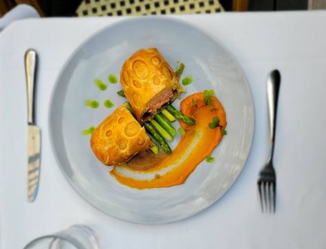 B.C. recipes: Salmon Wellington with spiced pumpkin purée from Vancouver's Coast Restaurant | Georgia Straight Vancouver's News & Entertainment Weekly Salmon Wellington, Coast Restaurant, Recipes Salmon, Seafood Entrees, Spiced Pumpkin, Spinach Stuffed Mushrooms, Salmon Recipe, Entertainment Weekly, Salmon Fillets