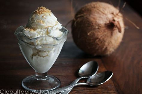 #HONDURAS : Caribbean Coconut Ice Cream Photo: Global Table Adventure Vanilla Bean Recipes, Coconut Milk Ice Cream, Gluten Free Ice Cream, Coconut Syrup, Ice Cream Containers, Coconut Ice, Haitian Food Recipes, Milk Ice Cream, Coconut Ice Cream