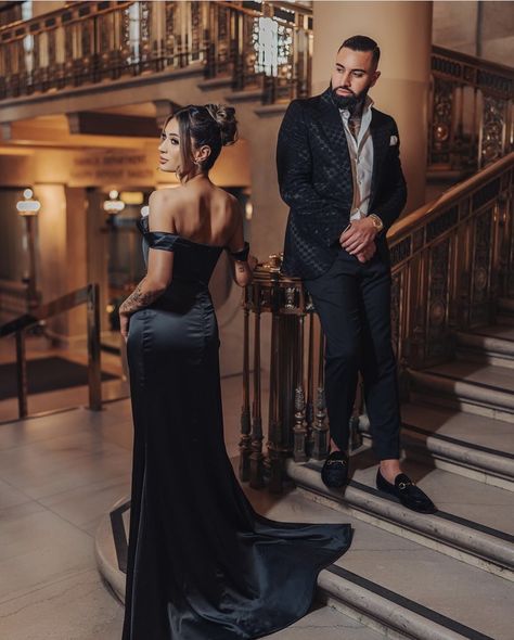 Classy Photoshoot Ideas Couple, Black Tie Anniversary Photos, Exclusive Couple Pictures, Royalty Engagement Photos, Old Money Couples Photos, Couple Elegant Photoshoot, Mob Couple Aesthetic, Vogue Style Engagement Photos, Black Tie Couple Photos