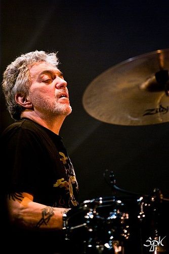 Steve Gadd, the doctor of the drums Camina Drummer, Steve Vai Poster, Steve Gadd, Steve Gadd Drums, Steve Miller Band Album Covers, Gretsch Drums, Carly Simon, Jazz Fusion, Drummers