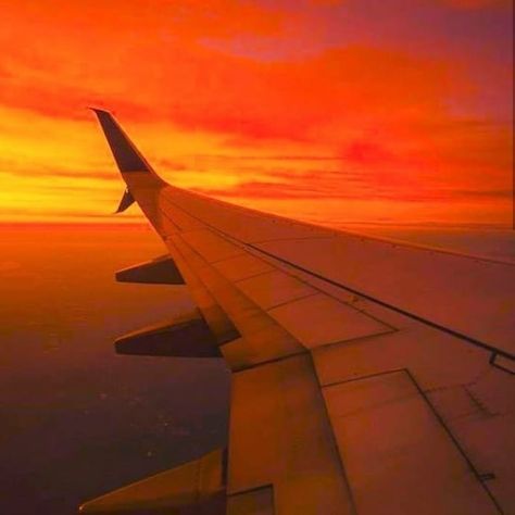 Rainbow Sky, Look At The Sky, Gold Aesthetic, Orange Aesthetic, Orange Cake, Before Sunrise, Black Aesthetic Wallpaper, Pretty Wallpapers Backgrounds, Mellow Yellow