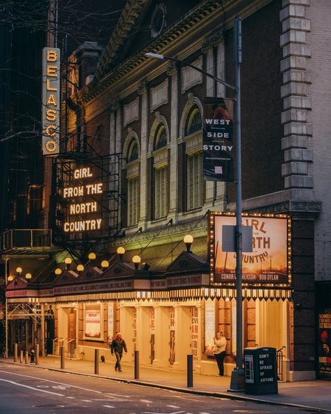 New York Theater, S Pictures, Theater Architecture, Musical Theatre Broadway, Fiddler On The Roof, Community Theater, 42nd Street, Metropolitan Opera, Broadway Theatre