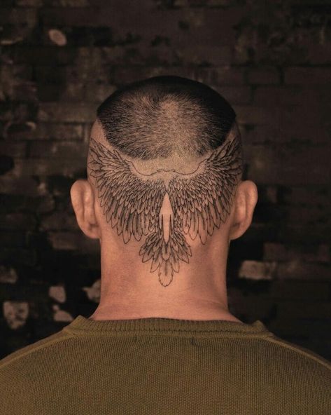 Face Muscles Anatomy, Bald Head Tattoo, Tattoo Crane, Tattoo On The Back, Wing Tattoos On Back, Nape Tattoo, With Tattoo, Wing Tattoo, Original Tattoos