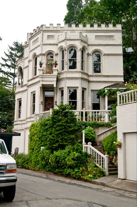 Edwardian House, Downtown Portland, A Castle, Woman Painting, Portland Oregon, Architecture Details, Architecture House, Country House, Portland