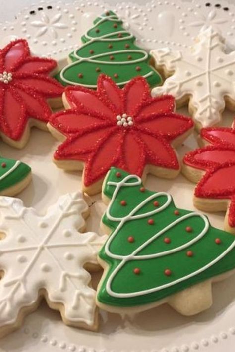 Cookie Recipes Easy, Green Frosting, Decorated Christmas Cookies, 1 Cookies, Christmas Cookies Kids, Christmas Sugar Cookies Decorated, Recipe Cookies, Cookie Decorations, Easy Christmas Cookie Recipes