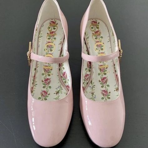 Pink Aesthetic Pictures, Marry Jane, Gucci Pink, Dr Shoes, The Cardigans, Aesthetic Ideas, Girly Shoes, Shoe Inspo, Aesthetic Shoes