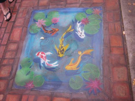 An anonymous sidewalk chalk drawing for an annual Sidewalk Chalk Festival: koi pond 3d Sidewalk Art, Patio Yard Ideas, Chalk Festival, Drawing Designs, Sidewalk Chalk Art, Sidewalk Art, Front Yard Garden Design, Koi Fish Pond, Parking Spot