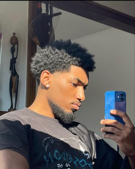 Black Hair Fade, Afro Fade Haircut, Afro Hair Fade, Fade Curly Hair, Taper Fade Short Hair, Men Fade Haircut Short, Taper Fade Curly Hair, Hair Twists Black, Low Taper Fade Haircut