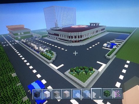 Minecraft City Buildings, Minecraft City, Minecraft Stuff, Block Craft, Minecraft Buildings, City Buildings, Minecraft Houses, Tennis Court, Minecraft