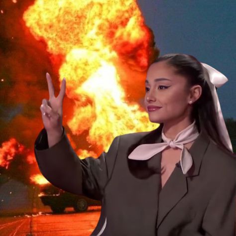 ariana infront of a buring car, ariana fire pfp, cult pfp Burn Meme, Funny Burns, Ariana Grande Meme, Fire Pfp, Ariana Grande Cat, Adriana Grande, Ariana Grande Photos, Feminine Energy, Best Songs