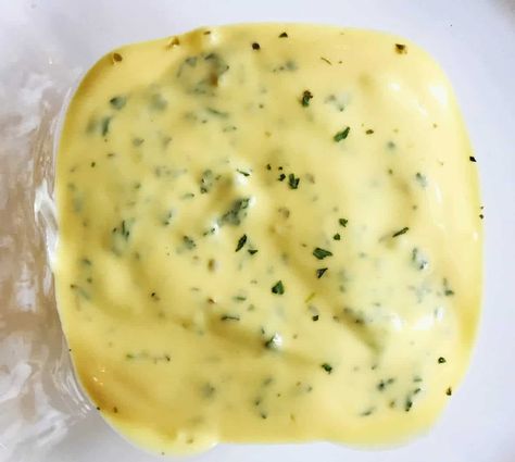 Bring home the fancy, with this easy homemade béarnaise sauce recipe to top any dish, like beef prime rib, lamb, or fish. With drinks, accompaniments, and more. English Fish And Chips, Easy Tartar Sauce, Béarnaise Sauce, Traditional Fish And Chips, French Sauces, Bearnaise Sauce, Homemade Tartar Sauce, Remoulade Sauce, How To Cook Asparagus