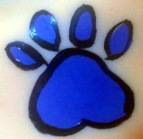 Paw Print Cheek Art Face Painting Design- for charity events for the dogs. Paw Print Face Paint, Art Face Painting, Easy Face Painting Designs, Festival Face Paint, Face Painting Ideas, Cheek Art, Festival Face, Face Painting Easy, Kids Face Paint