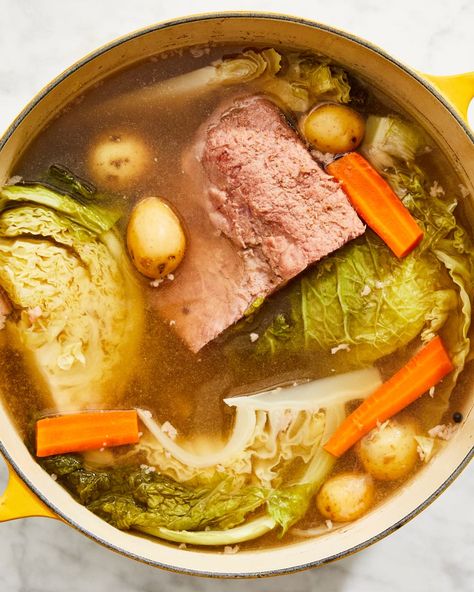 Corned beef and cabbage in Dutch oven. Corned Beef Cabbage And Potatoes, Cooking Corned Beef Brisket, Tender Corned Beef, New England Boiled Dinner, Corn Beef And Cabbage Soup, Corned Beef And Cabbage Recipe, Beef And Cabbage Recipe, Cooked Shrimp Recipes, Homemade Corned Beef