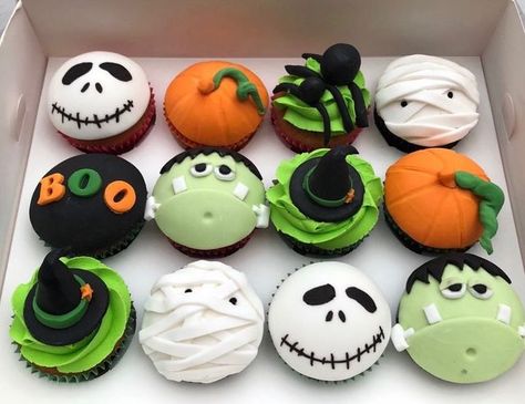 Jane Taylor on Instagram: "Happy Halloween 🎃 Spooky fondant topped cupcakes 🎃 had so much fun making these 🎃🎃🎃 I’d love to see your Halloween offerings 🎃🎃🎃 tag me in your posts and I’ll share in my story 🎃🎃🎃🎃 ⁣ .⁣ .⁣ .⁣ .⁣ .⁣ #classichorror #creepy #fall #fallvibes #frankenstein #frankensteinsmonster #ghost #ghosts #halloween #halloween2020 #halloweencostume #halloweendecor #halloweenmakeup #happyhalloween #haunted #horror #ink #monster #monsters #october #pumpkin #pumpkinpatch #pump Spooky Cupcake Ideas, Ink Monster, Halloween Dessert Ideas, Spooky Halloween Desserts, Ghost Cupcakes, Target Halloween, Fall Cupcakes, Halloween Dessert, Monster Cupcakes