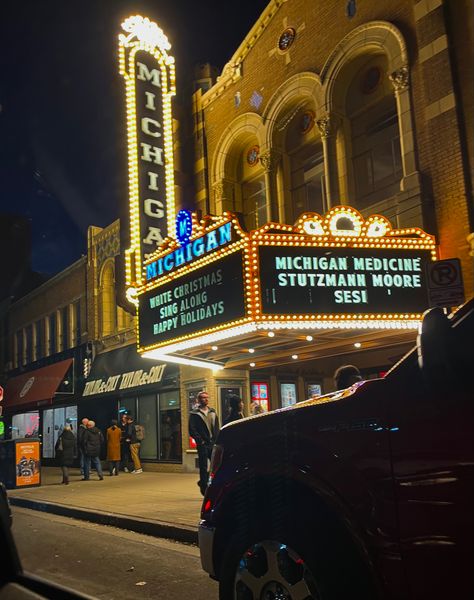 University Of Michigan Aesthetic, Michigan Aesthetic, Vintage Movie Theater, Vintage Theater, Dearborn Michigan, Vintage Theatre, Movie Theatre, Summer 2025, University Of Michigan