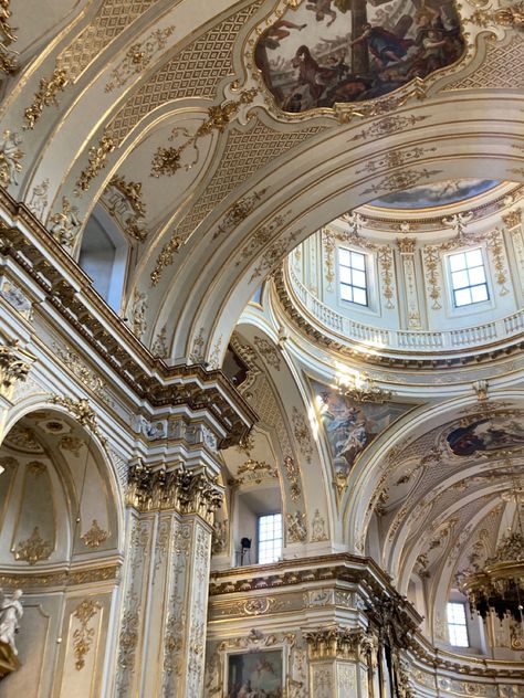 Old European Architecture, Rococo Aesthetic, Elegant Architecture, Old Architecture, Castle Aesthetic, Ethereal Aesthetic, Royal Aesthetic, French Architecture, Victorian Architecture