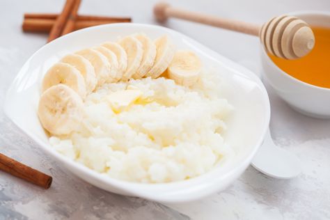 Bananas and Rice for Diarrhea | Livestrong.com Low Fiber Foods, Fat Free Recipes, Banana And Rice, Brat Diet, Mayo Clinic Diet, Healthy Protein Meals, Plant Based Burgers, Porridge Recipes, Rice Porridge