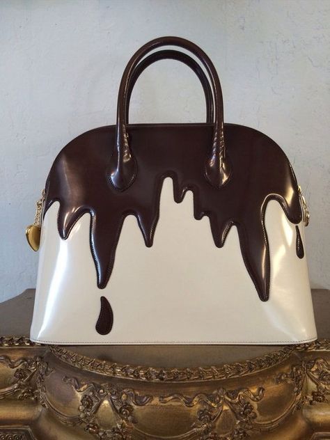 Franco Moschino, Chocolate Drip, Design Vintage, Moschino, Purse, Fine Art, White, Design, Art