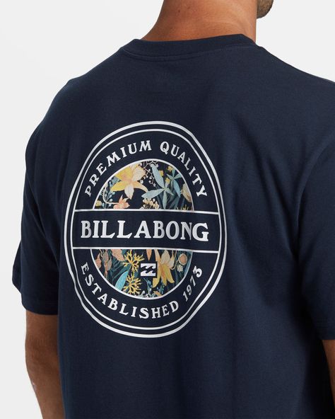 The Rotor short-sleeve t-shirt from Billabong delivers casual style and comfort for an active lifestyle. The crew neck, soft cotton fabric and screen print logo add laid-back appeal. Featured here in the Navy colorway.Features Fabric: Cotton fabric [160 g/m2] Neck: Crew neck Sleeves: Short sleeves Branding: Softhand sc Blue Tshirt, T Shirt Print, Blue Print, Print Logo, Sports Shirts, Print T Shirts, Billabong, Screen Print, Shirt Print