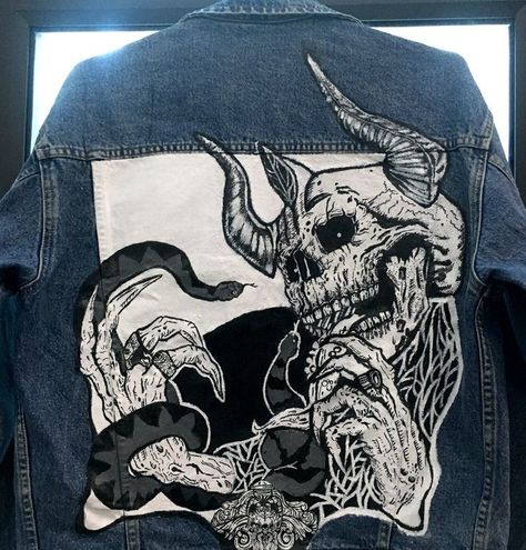 Paint On Clothes, Denim Jacket Diy, Denim Jacket Diy Paint, Diy Denim Jacket, Painted Clothes Diy, Battle Jacket, Diy Clothes And Shoes, Diy Jacket, Bleach Art