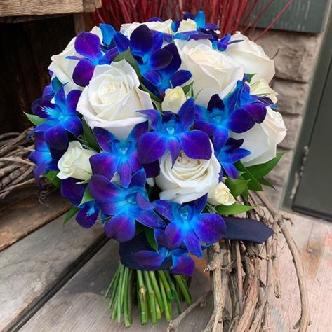 Blue Orchid Tattoo, White Roses And Blue Orchid Bouquet, White Tulip Bouquet, Blue Orchid Bouquet, Beach Wedding Purple, White Rose Centerpieces, Blue Orchid Wedding, Orchid Bridal Bouquets, Blue Orchid Flower