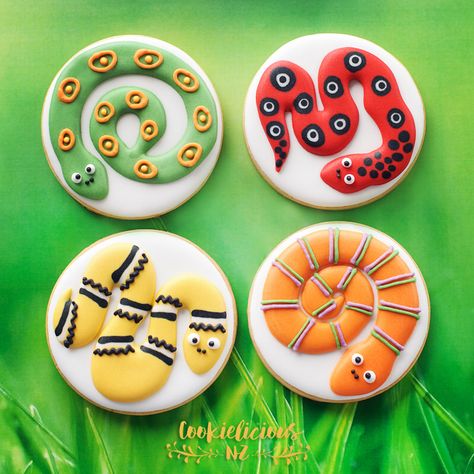 Cookie Board, Bird Cookies, Cookies Theme, Easter Egg Pattern, Crunchy Cookies, Meringue Cookies, Safari Birthday, Snake Design, Cut Out Cookies