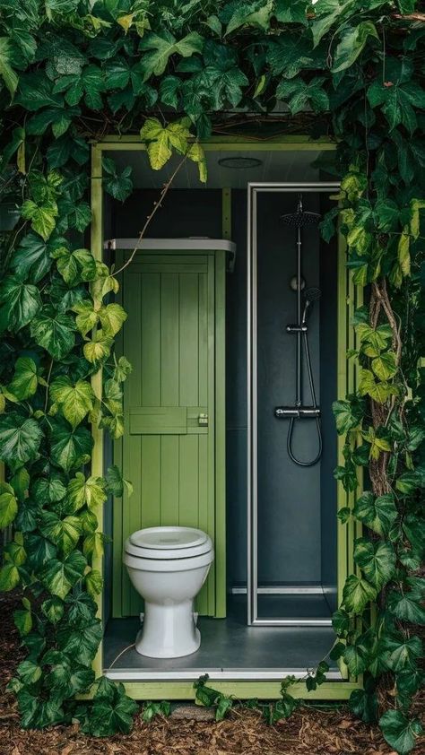 Outdoor Pool Bathroom Toilet, Outdoor Toilet Ideas Backyards, Garden Toilet Ideas, Outdoor Powder Room, Outdoor Toilet And Shower Ideas, Outdoor Toilet Design, Outdoor Toilet Ideas, Rustic Showers, Outdoor Wc