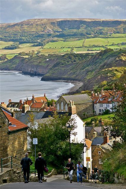 Robin Hood鈥檚 Bay, North England Landscape Ireland, North England, Kentish Town, Ireland Landscape, Yorkshire Dales, English Countryside, England Travel, North Yorkshire, Robin Hood