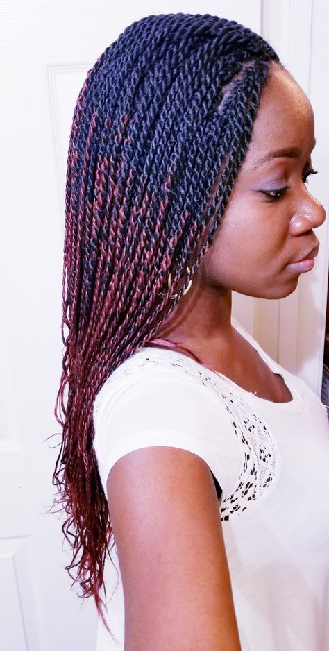 Ombre Senegalese twist Twist Hairstyles Color, Senegalese Twist Hairstyles Color, Ombre Senegalese Twist, Sengelese Twist, Short Senegalese Twist, Twist Senegalese, Long Crochet Braids, Crochet Senegalese Twist, Senegalese Twist Crochet Braids