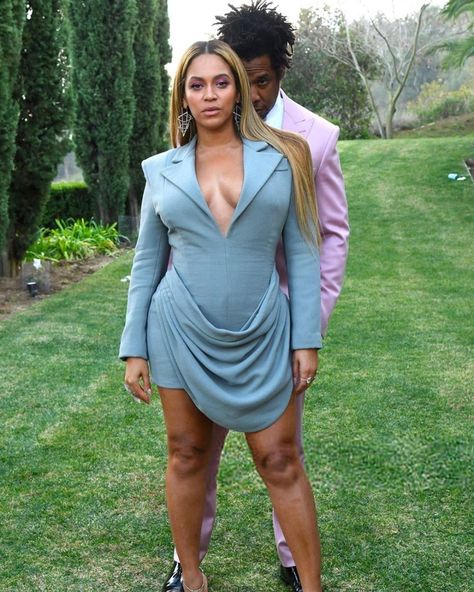 Jay Z Meme, Mrs Carter, Beyoncé Giselle Knowles-carter, Beyoncé Giselle Knowles, Pastel Outfit, Beyonce And Jay Z, Beyonce Queen, Online Photo Gallery, Beyonce And Jay