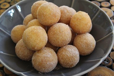 Mochi Doughnuts Recipe | Glutinous Rice Flour Donuts Recipe Rice Flour Tortillas, Gluten Free Doughnuts, Donut Filling, Doughnuts Recipe, Filipino Food Dessert, Mochi Recipe, Mochi Cake, Eggless Desserts, Glutinous Rice Flour