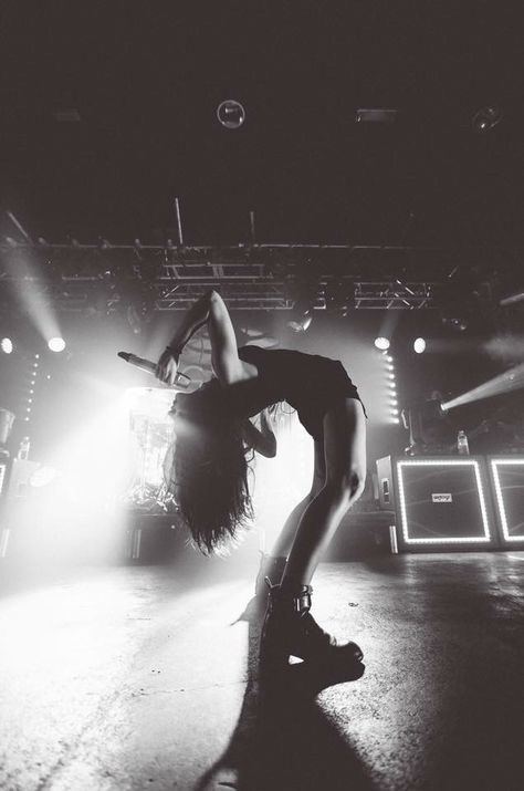 Against The Current, Chrissy Costanza, Live Music Photography, Rockstar Aesthetic, Dream Music, Rock Girl, Singing Career, Concert Aesthetic, Warped Tour