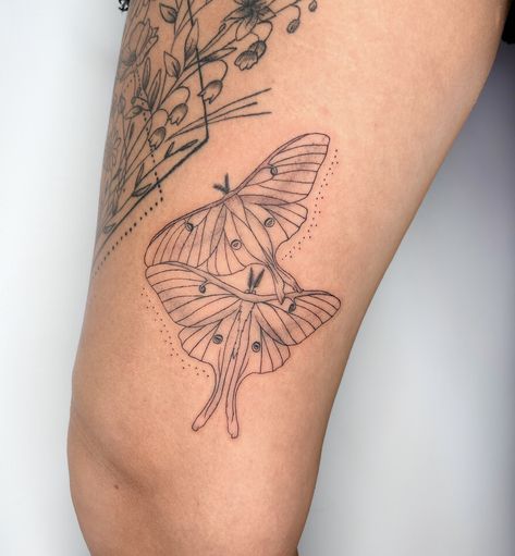 Two lil moths #tattoo #tattoos #ink #inked #art #tattooartist #tattooart #tattooed #patattooartist #lancaster #tattooideas #artist #blackwork #tattoodesign #tatuagem #tattooing #tattooist #blackandgreytattoo #tattooink #instagram #flashtattoo #photography #drawing #flash #tattooer #tattoogirl #femaletattooartist Linework Tattoo Simple, Moths Tattoo, Linework Tattoo, Photography Drawing, Tattoo Simple, Light And Dark, Tattoo Artist, Simple Tattoos, Lancaster