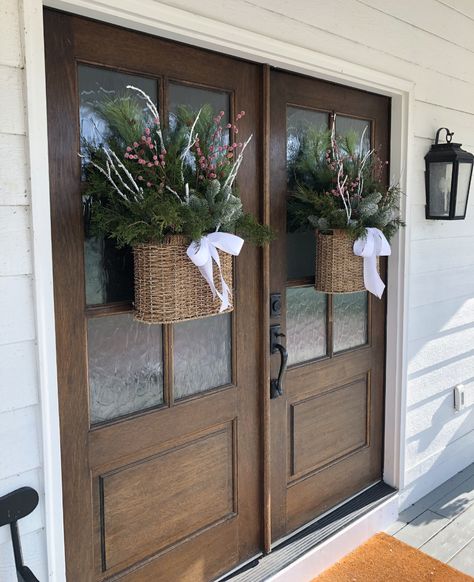 Spring Flower Basket Wreaths for Our Front Doors - Beneath My Heart Winter Front Door Decor, Door Decor Ideas, Basket Wreath, Front Door Christmas Decorations, Christmas Front Doors, Christmas Porch Decor, Patio Interior, Front Door Design, Christmas Porch