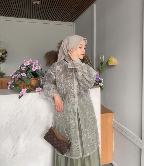 Ramadhan Dress, Kebaya Sage, Dress References, Green Hijab, Brokat Modern, Festival Dresses, Kebaya Lace, Ootd Hijab Casual, Kebaya Brokat